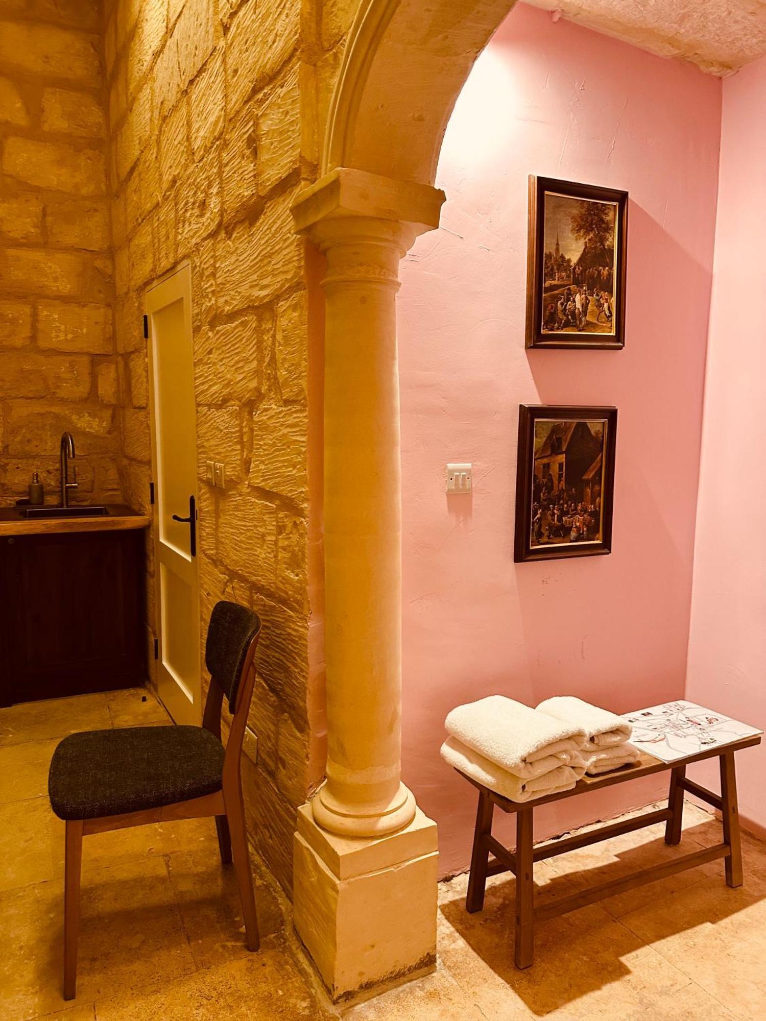 شقة Talbot House By Talbot & Bons لوكا المظهر الخارجي الصورة